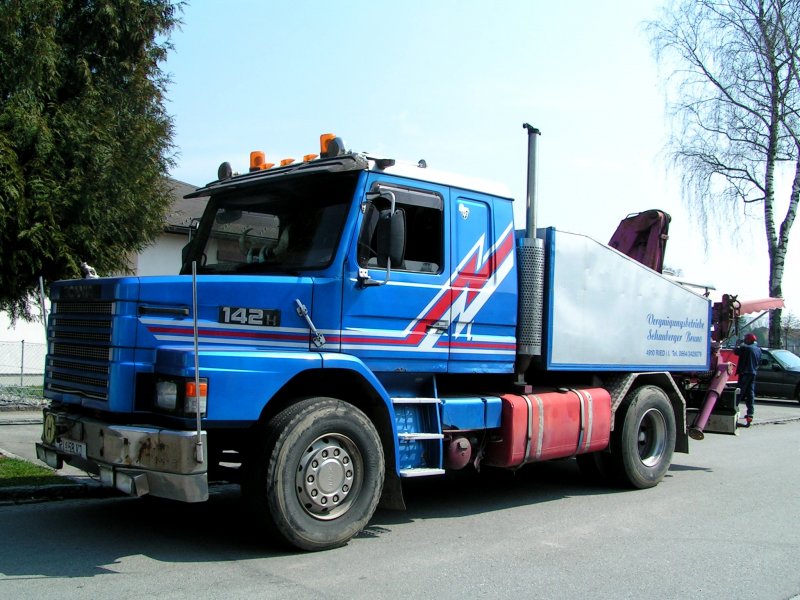 SCANIA_142H (Bj.1985) dient einem Schaustellerunternehmen als Zugmaschine;090406