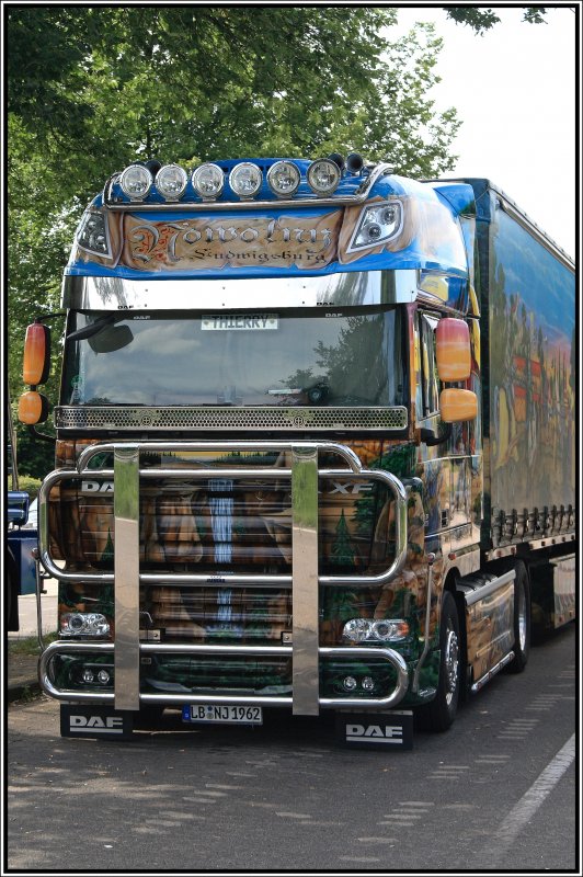 ThemenTruck der  Nowotny-Transporte . DAF XF105.510 (510 PS). Aufgenommen am 31.07.2008