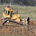 Eine Caterpillar D5H LGP Planierraupe im Arbeitseinsatz, so gesehen Anfang Februar 2026.