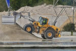 Volvo L150G Radlader, ist an einer Verladestelle im Einsatz. 09.2026