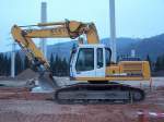 Liebherr R 914B HDSL Litronic auf einer Baustelle in Trier am 28.10.2007