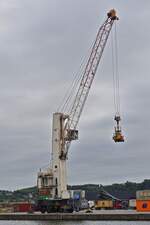 Terex Gottwald Verladekran, stand an einer Container verladestelle.