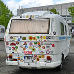 Das Heck eines Wohnmobils vom Typ L206D Orion II des Herstellers Mercedes-Benz, so zu sehen Mitte April 2024 in Hattingen.