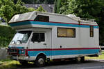 Dieser VW LT wurde zu einem Wohnmobil umgebaut.