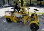 Spaß Fahrrad gelb Rikscha - mobile es können 7 Personen mit dem Rad fahren in München 28,08,2015