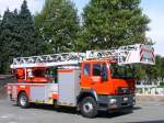 Drehleiter MAN LE 18.280 Aufbau Magirus DLK 23-12 GL der Feuerwehr Ieper, Aufnahme am 30.09.2006 