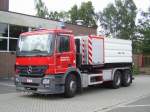 Wechselladerfahrzeug Mercedes-Benz Actros MP2 2636L 6x4 Aufbau Leebur Multilift & Vanassche, Aufnahme am 07.07.2007 auf Parkplatz neben der Feuerwache