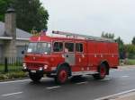 Tanklöschfahrzeug Bedford EPR Aufbau Somati der Feuerwehr Tongeren, Aufnahme in Wuustwezel am 30.05.2010, aus Anlass der Umzug für 100 Jahr-Feier brandweer Wuustwezel