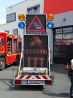 Feuerwehr Hanau Verkehrssicherungs Anhänger am 05.06.16 beim Tag der Offenen Tür