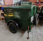 =Anh�nger der Feuerwehr vom Kreis H�nfeld, steht im Feuerwehrmuseum in Fulda, 11-2025