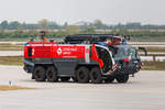 Flugfeldlöschfahrzeug Panther 8x8 CA7 HRET SWB der Werkfeuerwehr des Flughafens Leipzig/Halle. Aufgenommen am Flughafen Leipzig/Halle am 10.Mai 2017