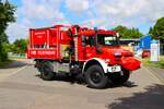 Feuerwehr Frankfurt Bergen Mercedes Benz Unimog U5023 GW-L Kats (Florian Frankfurt 12/69-1) bei der Übergabe zur neuen Drehleiter am 28.06.25 in Nidderau