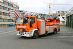 Feuerwehr Kleinostheim IVECO/Magirus DLK 23/12 (Florian Kleinostheim 30/1) am 02.04.22 bei einen Fototermin