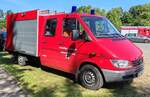 =MB Sprinter als KLF der Feuerwehr RASDORF-GRÜSSELBACH steht auf dem Gästeparkplatz anl.