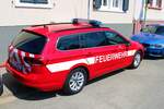 Neuer Feuerwehr Frankfurt am Main VW Passat KdoW vom Pressesprecher am 03.06.23 bei der 150 Jahre Feuerwehr Seckbach Feier