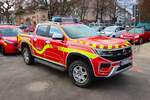 Feuerwehr Mainz VW Amarok Kdow (Florian Mainz 1/10-) am 31.12.25 beim Silvester Abschwimmen 2025 in Mainz am Rheinufer  