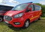 =Ford Custom Tourneo als MTW der Feuerwehr GEROLZHOFEN steht im Mai 2022 auf dem Parkgelände der RettMobil