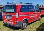 =MB Viano als Mehrzweckfahrzeug der Werkfeuerwehr BKH G�NZBURG, abgestellt auf dem Parkplatz der 2025er Rettmobil in Fulda
