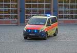 Notarzteinsatzfahrzeug NEF der Berufsfeuerwehr Zwickau auf Mercedes-Benz Vito mit Aufbau von Binz auf Einsatzfahrt am 10.