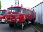 Historicher Mercedes Benz Löschfahrzeug am 28.04.15 in Mannheim auf den Maimarkt
