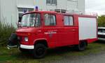 =MB 408 als Feuerwehrfahrzeug der Feuerwehr Ogkeln-Scholis steht auf dem Parkplatz der Bulldogmesse Alsfeld im Oktober 2017