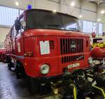 =Ifa W 50 L, als ehemaliges Feuerwehrfahrzeug, abgestellt in der Depothalle des Fuldaer Feuerwehrmuseums, 11-2025