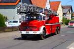 Mercedes Benz Feuerwehr Oldtimer Drehleiter bei einer Ausfahrt am 28.06.26 im Landkreis Gie�en