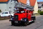 Mercedes Benz Feuerwehr Oldtimer Drehleiter bei einer Ausfahrt am 28.06.26 im Landkreis Gie�en
