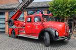 =Magirus-Deutz Rundhauber als ehemaliger Leiterwagen der Freiwilligen Feuerwehr von STEINHEIM steht vor dem Deutschen-Feuerwehr-Museum w�hrend des Hessentages in Fulda, 06-2026