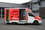 	
Rettungswagen (RTW) der Freiwilligen Feuerwehr Viersen

Technische Daten:

Mercedes-Benz Sprinter 519 CDI
Aufbau durch die Firma Fahrtec
Automatikgetriebe
Ausstattung:

Fahrtrage der Firma Stollenwerk
EKG/Defibrillator Corpuls C³
Absaugpumpe Weinmann Accuvac Rescue
Beatmungsgerät
Spritzenpumpe
Notfallrucksack PAX Wasserkuppe
Schaufeltrage Ferno 65 EXL
Rettungskorsett Ferno Modell 125
Halskrausen Laerdal Stifnec
Vakuummatratze & Vakuumschienen
Laufbahn:

2016 bis xxxx: FF Viersen
Danke der Feuerwehr Viersen für den 
Spontanen Foto Termin
Zwecks Foto Termin am 14.05.16 in Viersen aufgenommen