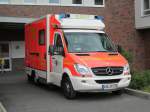 Rettungswagen (RTW) der Feuerwehr-Rettungswache Viersen, auf Basis eines Mercedes-Benz Sprinter 518 CDI und dem medizinischen Kofferauf- und ausbau durch die Firma Fahrtec.