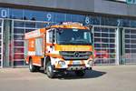 Berufsfeuerwehr Frankfurt am Main Mercedes Benz Actros GTLF5 (Florian Frankfurt 1/25-1) am 30.03.19 vor der Hauptfeuerwache BLW1 in Eckenheim