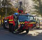 FLF 104, Panther Rosenbauer Feuerl�schzug der Flughafenfeuerwehr Luxemburg, durfte am Tag des Zivilschutzes in Diekirch unter die Lupe genommen werden. 27.09.2026