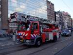 IVECO-MAGIRUS-130EZ4 mit Drehleiter der BRANDWEER-Amsterdam_Y-Tunnel im Bereich der Haltestelle Muntplein;100903