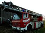 MB-1419 mit Drehleiteraufbau wurde von der Ortsfeuerwehr Teutschenthal ausgemuster, und wartet bei einem privaten Sammler auf weitere Verwendung; 200208