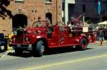 In San Francisco stand dieser Wagen der Feuerwehr, ein Mack, zur Besichtigung (1998 - Dia digitalisiert)