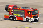 MAN LKW SoLF-1 der Firma Rosenbauer am Flughafen Düsseldorf 14.6.2025