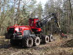 Rückemaschine HARVESTER Model XH931XC-2 KOMATSU Forest AB / Sweden Baujahr 2018 bei Sonntagsruhe im Wald nahe Reinhardtsdorf-Schöna (Sächsische Schweiz); 17.03.2019  
