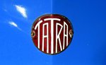 TATRA, Logo am Kühler eines Oldtimer-PKW von 1932, die bekannte tschechische Firma baute PKW und LKW, Mai 2016