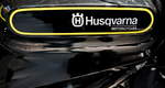 Logo Husqvarna auf dem Tank einer Svartpilen 401. Foto: Berliner Motorrad Tage, BMT, 08.02.2019