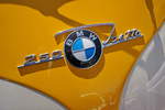 Logo und Schriftzug auf einer BMW Isetta 250.