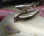 =Kühlerfigur des Lagonda LG 6, Bj. 1939, 4500 ccm, 180 PS, gesehen in Fulda anl. der SACHS-FRANKEN-CLASSIC im Juni 2019