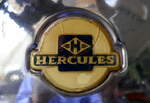 HERCULES, Tankemblem am Moped KS50 von 1965, die Fahrrad- und Fahrzeugfabrik wurde 1886 in Nürnberg gegründet, Breig's Motorrad-und Spielzeugmuseum in Zell a.H., Sept.2021 