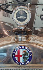 =Frontemblem des Alfa Romeo RL, gesehen im Museo Nicolis in Verona, 09-2025
