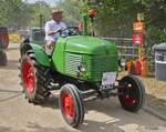 Auch dieser Steyr 180, BJ 1952,35 PS, nimmt an der Rundfahrt beim Traktorentreffen in Keispelt teil. 09.08.2026