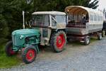 Kramer 350 Export, steht mit Hnger bereit um an der Rundfahrt Vintage Fuussekaul teilzunehmen.