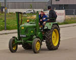 John Deere, gesehen bei der Rundfahrt durch die Gemeinde Esch Sauer. 09.05.2023