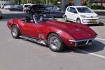 Chevrolet Corvette Stingray, kurz vor der Einfahrt auf dem Gelände beim Oldtimer Treff in Remich.