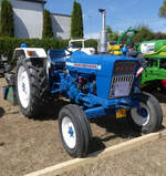 Ford 4000, BJ 1976, 52 PS, 4Zyl, war zum Oldtimertreffen in Nocher gekommen.