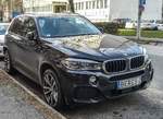 BMW X5 der Firma Richter Gedeon Zrt. Foto: Februar, 2020, Pécs, Ungarn.